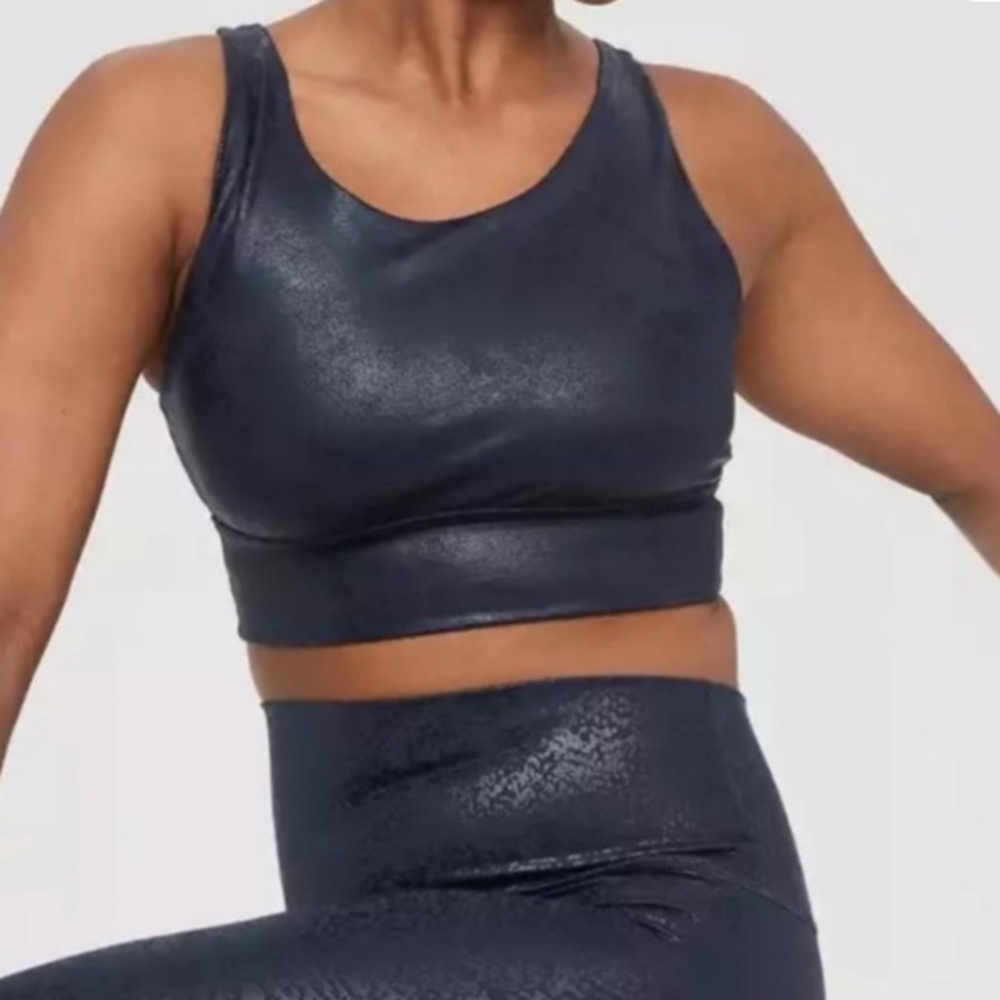 NEW Offline by aerie The Hugger Black Crackle Sports Bra, Size L